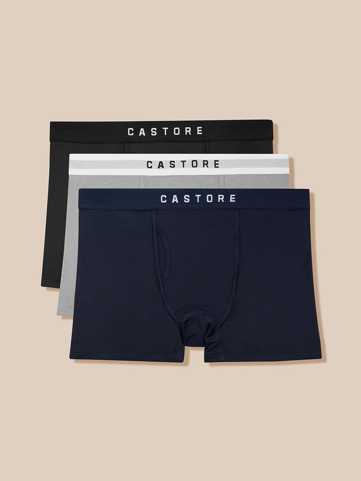 Drie boxershorts in zwart grijs en marineblauw met CASTORE logo op de tailleband