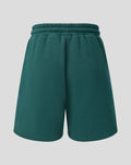 Achteraanzicht van groene junior Feyenoord Travel shorts met elastische tailleband.