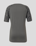 Achterkant van een junior Feyenoord Coaches Training T-Shirt met donker lijf en camouflage patroon op de mouwen