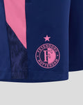 Marineblauwe Feyenoord Speler Trainingsshort met roze zijpaneel en roze clublogo op het been